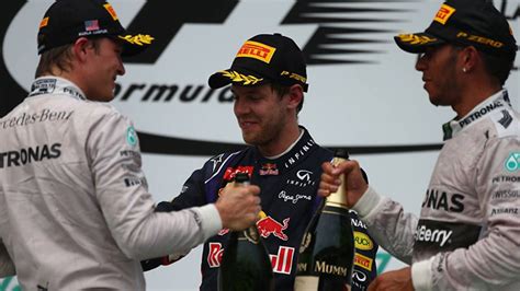 Rennen in Malaysia Weltmeister Vettel meldet sich zurück