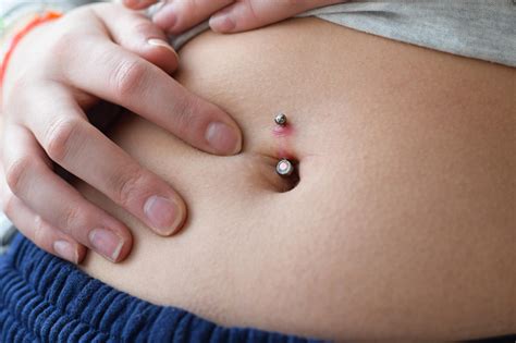 Pourquoi Vous Ne Devez Jamais Faire De Piercing Au Nombril