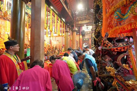 台中 南天宮 農曆6月24日關聖帝君聖誕 金錢龜求財靈驗 大龜王鳳梨酥免費送 精采節目表演 高空煙火秀 猴子【東】遊記