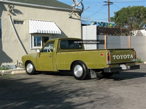 1975 Toyota Pickup Paint Lowered Custom