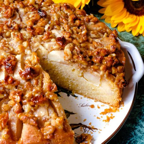 Apfelkuchen mit karamellisierten Walnüssen waseigenes