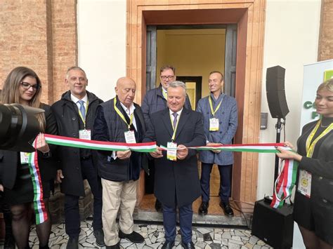 Ringraziamento Coldiretti Inaugura Mercato Produttori E Nuova Sede A