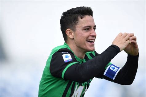 Inter Can Only Sign Sassuolos Giacomo Raspadori If Lautaro Martinez