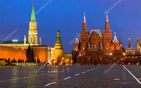 Red square, Moscow, Russia – Stock Editorial Photo © CAHKT #15020645