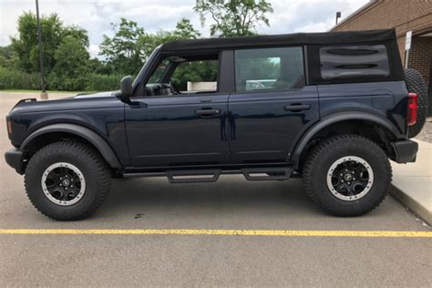 2022 Ford Bronco Removable Hoop Steps Shown On And Off Vehicle Bronco