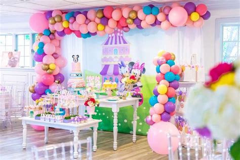 Minnie and Daisy Birthday Party Ideas | Photo 1 of 21 | Minnie birthday party, Minnie mouse ...