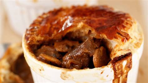 Classic Steak And Ale Pie Recipe Unilever Food Solutions IE