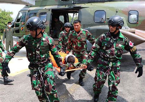 Yonko Paskhas Melaksanakan Sar Pada Latihan Bido Gesit Kopasgat