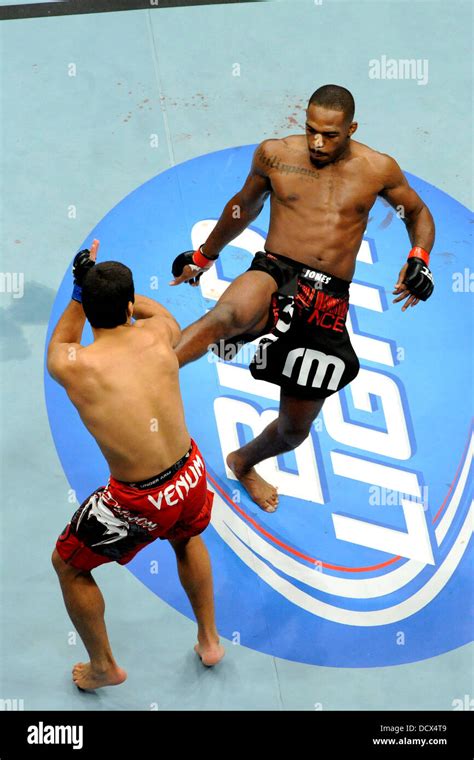 Jon Jones Vs Lyoto Machida Ufc Welterweight Bout At The Air Canada