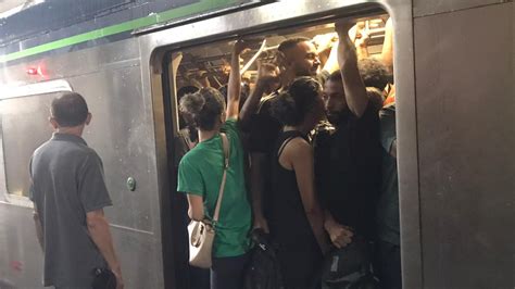 Problema na rede aérea do Metrô do Recife atrasa viagens na Linha Sul