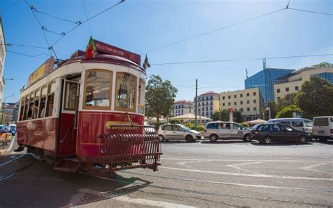 Yellow Bus Lisbon All-In-One Tour - Buss, Boat, Tram and Free Public ...