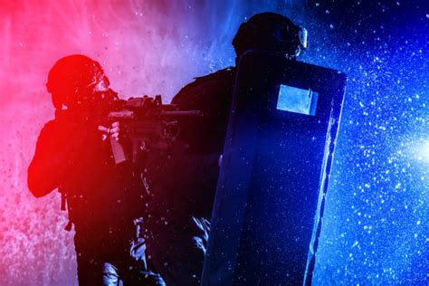 90 Police Officer With Ballistic Shield Stock Photos Pictures