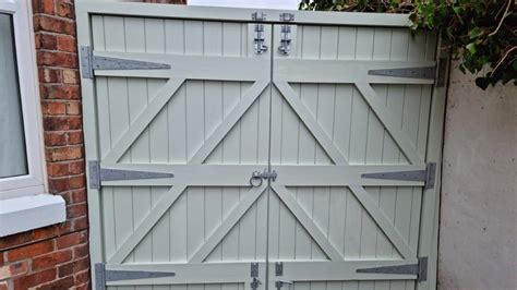 Best Paint for a Timber Gate - Decorator's forum UK