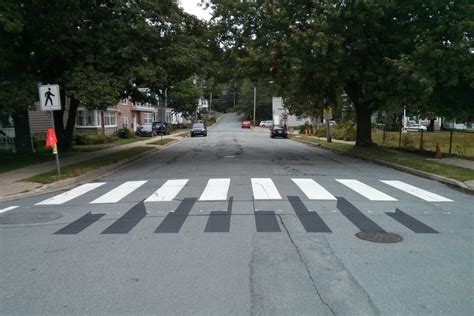 CANADA: Artist makes Dartmouth crosswalk look 3D. City paints over it ...