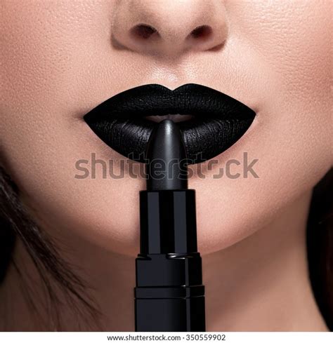 Black Lipstick Woman 149 983 Photos Et Images De Stock Shutterstock