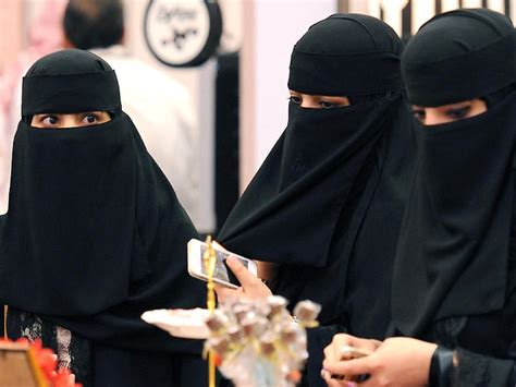 A Tweet On Women S Veils Followed By Raging Debate In Saudi Arabia Wnyc