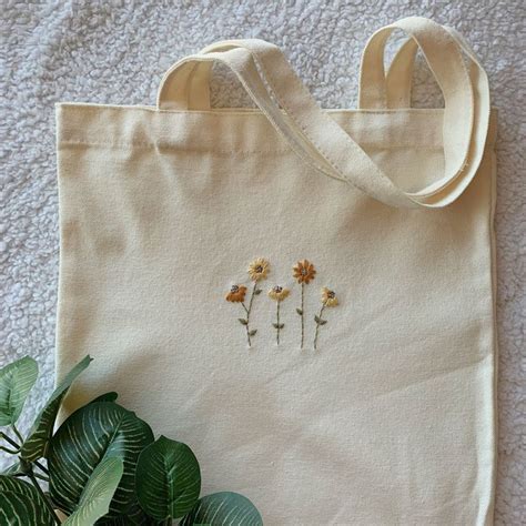 Diy Embroidery Patterns Hand Embroidery Projects Embroidery Bags Flower Embroidery Designs