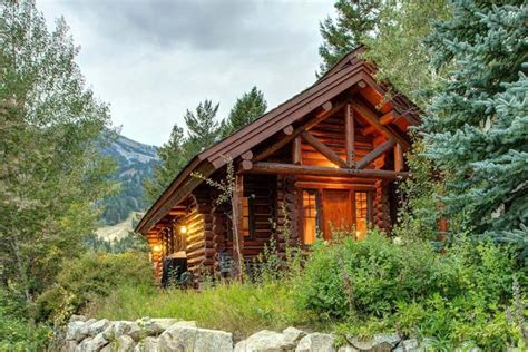 10 Best Wyoming Cabin Rentals for a Secluded Retreat