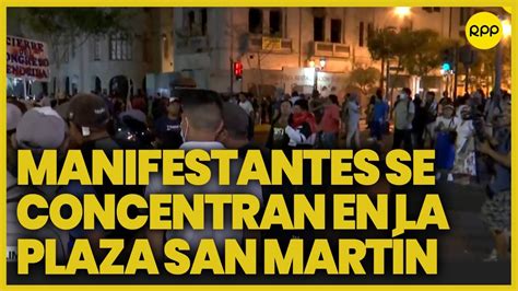 Manifestación en Lima PNP lanza bombas lacrimógenas en Plaza San