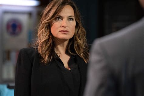 Law And Order Svu Season 22 Episode 1 Photos Plot And Cast Info