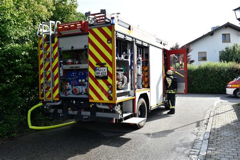 Neumarkt Sankt Veit Feuerwehr Einsatz Wegen Brand In Garten Neumarkt