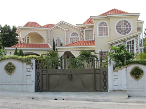 Luxurious Home in Haiti – “The Other Side of the Tracks” - FITGM