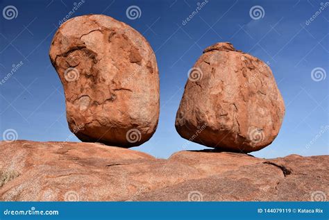 Massive Boulders Formed By Erosion In The Karlu Karlu Stock Image