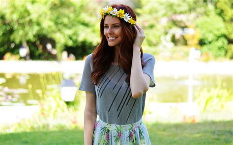 Women Redhead Smiling Flowers Wreaths Women Outdoors Long Hair