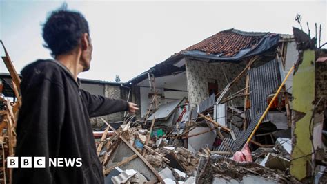 Indonesia Java Quake Kills Scores And Injures Hundreds Bbc News