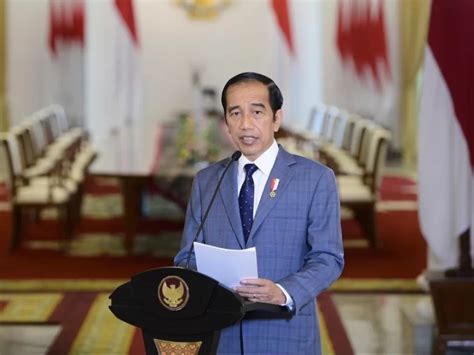 Presiden Jokowi Anugerahkan Tanda Jasa Dan Tanda Kehormatan Indozone News