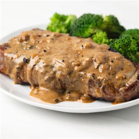 Creamy Peppercorn Sauce - Sauce Fanatic