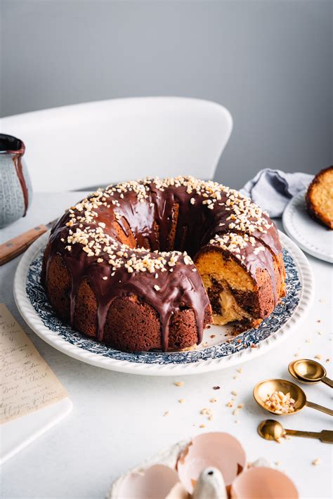 Rezept für einen Marmorkuchen mit Marzipan und Äpfeln Hey Foodsister