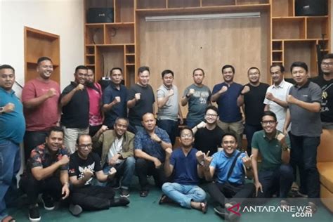 BUMN Dukung Gotong Royong Akbar Warga Pangkalpinang ANTARA News