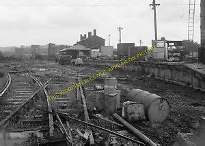 Newport Railway Station Photo. Cowes - Shide. Isle of Wight Central ...