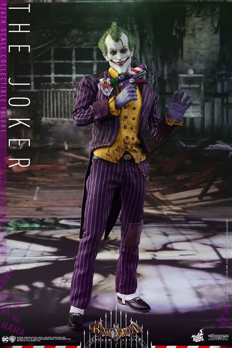 Hot Toys Joker Figure From Batman Arkham Asylum