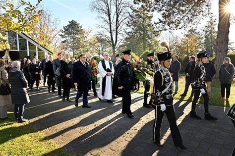 Oberb Rgermeister Von Krefeld Frank Meyer Sprach Am Volkstrauertag