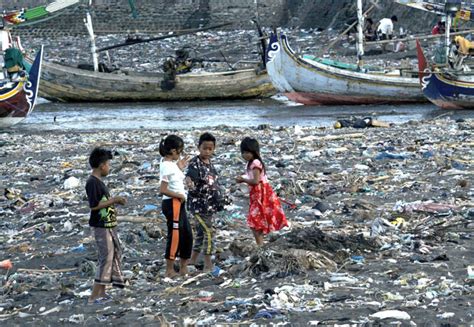 Ancaman Sampah Plastik Bagi Kehidupan Manusia