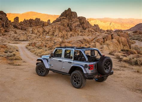 2021 Jeep Wrangler Rubicon 4xe Fabricante Jeep Planetcarsz