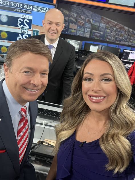 Danielle Avitable on Twitter: "Happy Monday! As your getting ready for