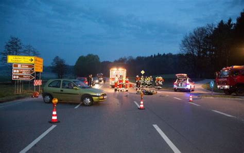 Schwerer Motorradunfall St2104 Freilassing 02 04 2014 Einsatzfotos