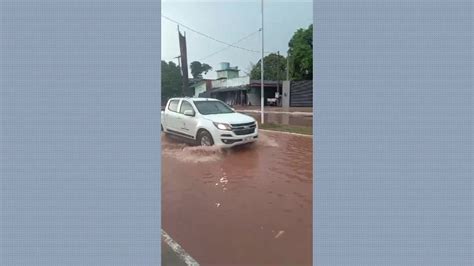 Forte Chuva Inunda Ruas E Deixa Moradores Sem Energia Por Mais De 12