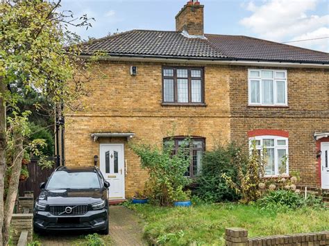 3 Bed Semi Detached House For Sale In Mayerne Road Eltham London Se9