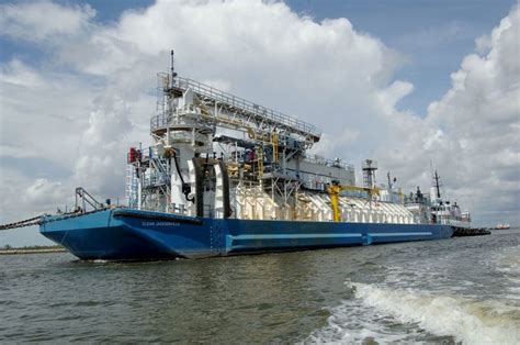 Conrad Delivers First North American Lng Bunker Barge Workboat