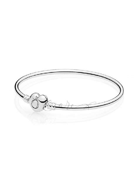 PULSERA PANDORA RIGIDA MOMENTS EN PLATA DE LEY CON CIERRE PARA CHARMS