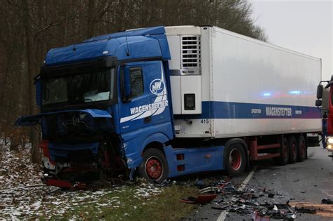 Hohenlinden Neupullach B Schwerer Unfall Fotos