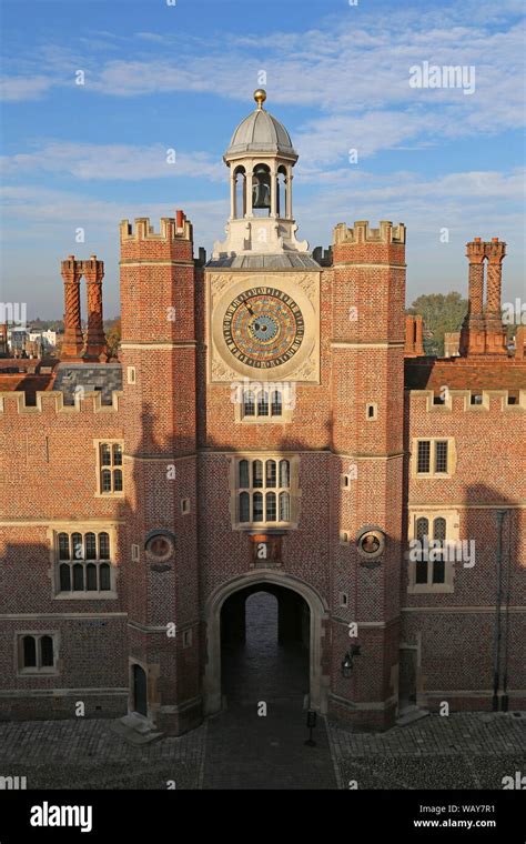 Anne Boleyn Tower And Astronomical Clock Rooftop Tour Hampton Court