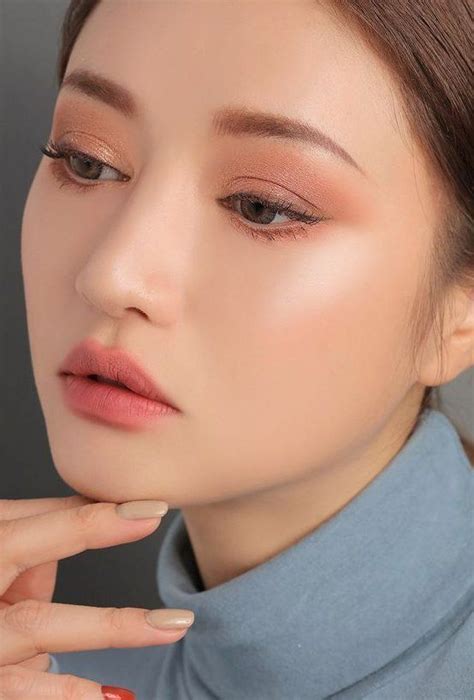 รวม 50 ไอเดียแต่งหน้า Autumn Makeup Looks สวยโกลว์ดูแพง เข้ากับผิว Warm Skin Korean Eye