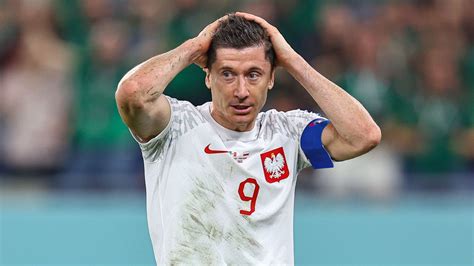 Lewandowskiemu B Dzie To Ci Y Trudne Chwile Prze Ywa Nie Tylko On