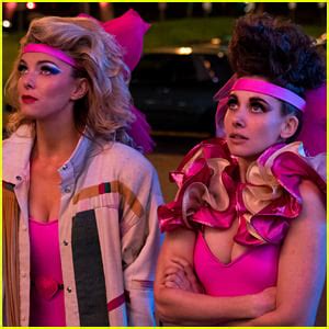 Glow Season Gets Premiere Date First Look Photos Alison Brie