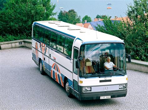 Mercedes Benz O El Bus Icono Del Transporte De Pasajeros